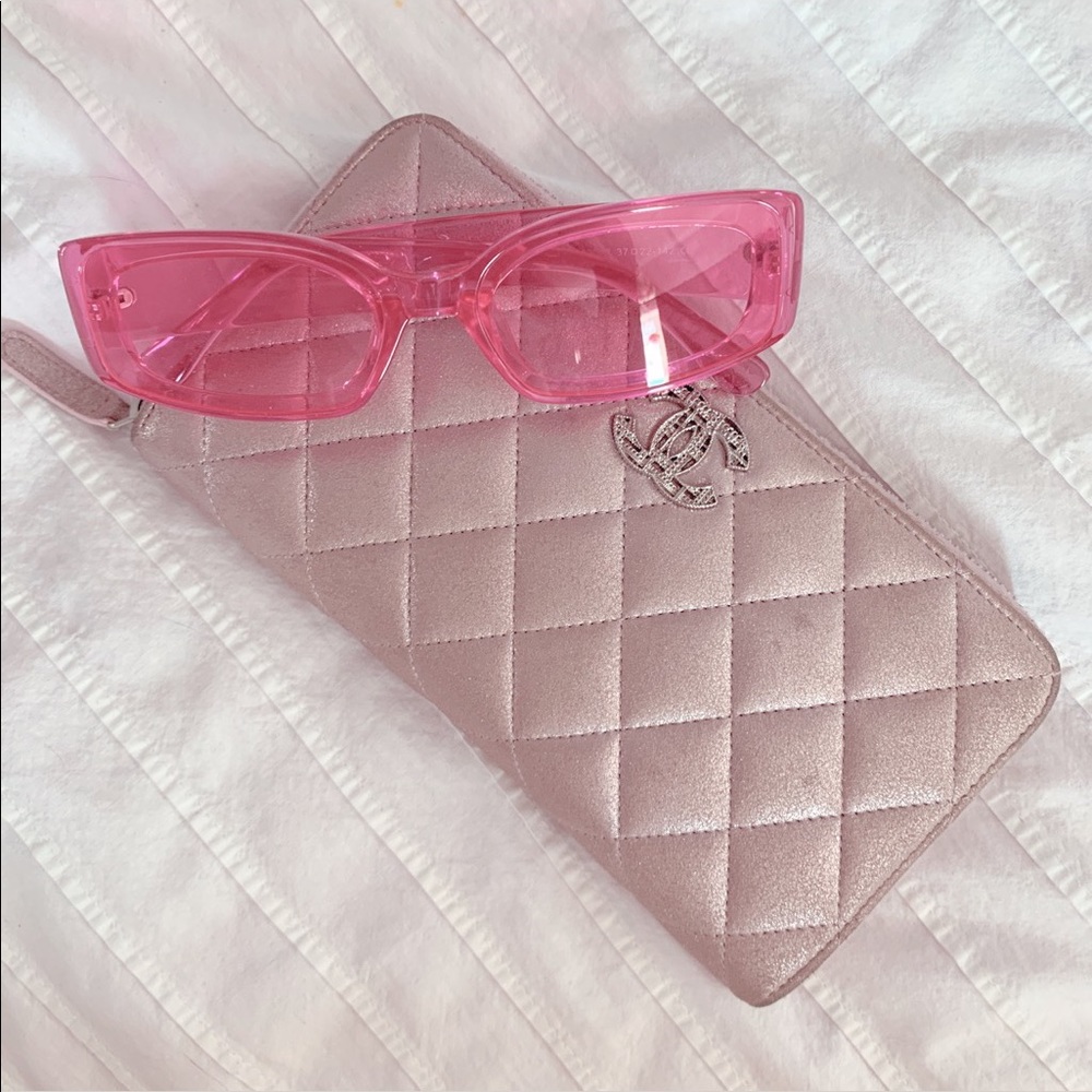 SLEEK RECTANGULAR SILHOUETTE PINK HOT GIRL SUNGLASSES